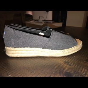 Toms size 8 open toe platform alpargata